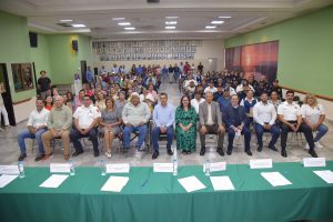 DISTINGUEN A 66 EMPLEADOS 2