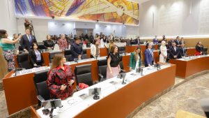 APRUEBA CONGRESO