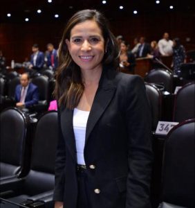 APRUEBAN DIPUTADOS