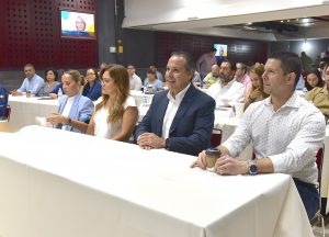 PROMUEVE TOÑO2