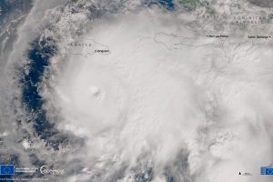 huracan-melissa-27oct25-1